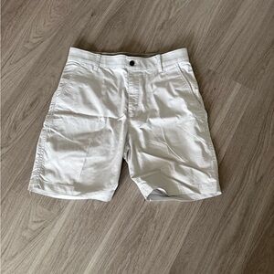 Nike Dri-Fit Light Grey Golf Shorts - Size 32/Medium